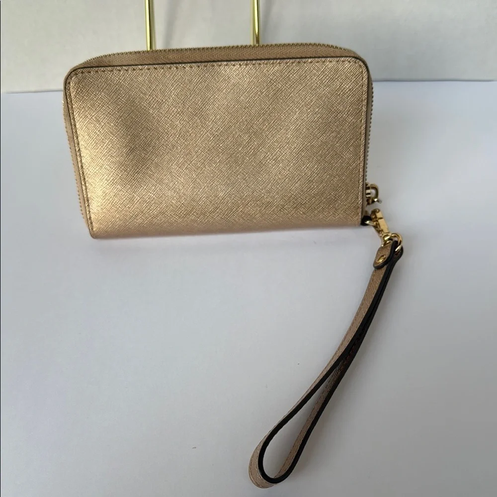 Michael Kors gold phone case and wallet - Picture 2 of 11